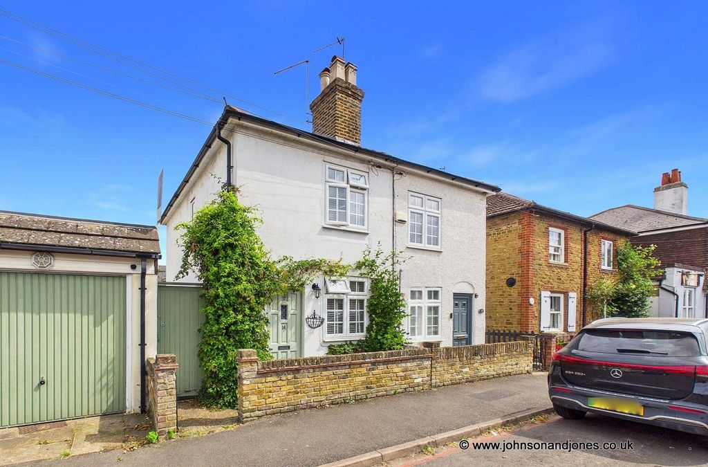 Property photo 1 of 18 Cam03220G0-Pr0229-Still015.Jpg