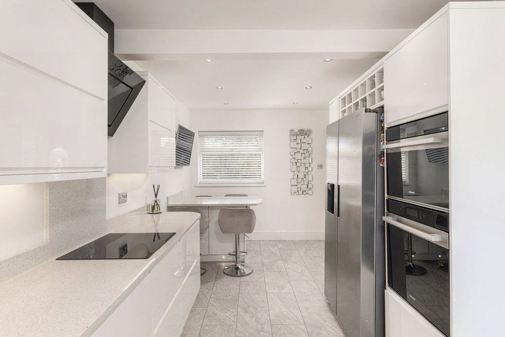 Property photo 3 of 14 Picture No. 09