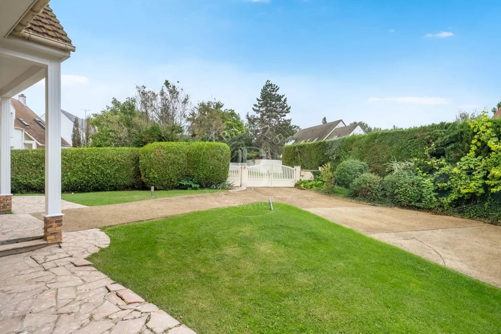 Property photo 2 of 22