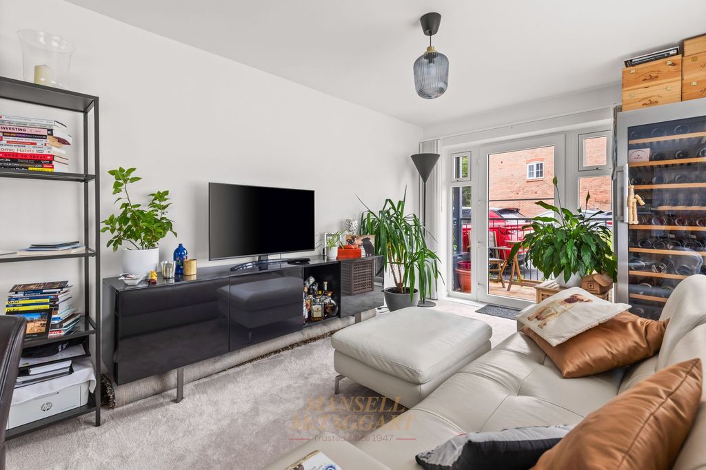 Property photo 3 of 17