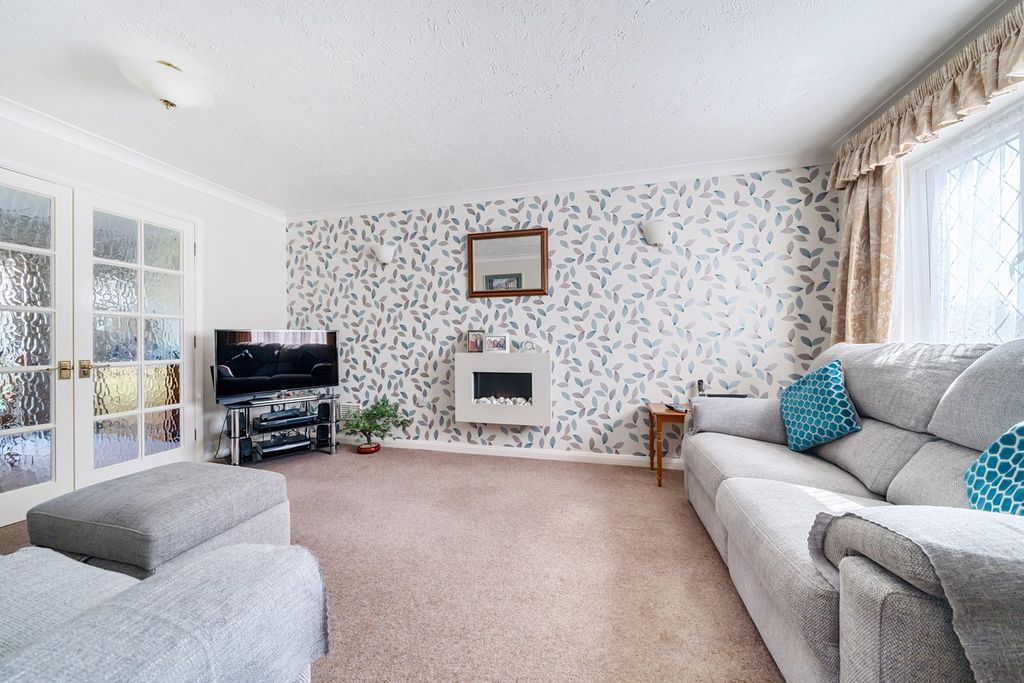 Property photo 3 of 19