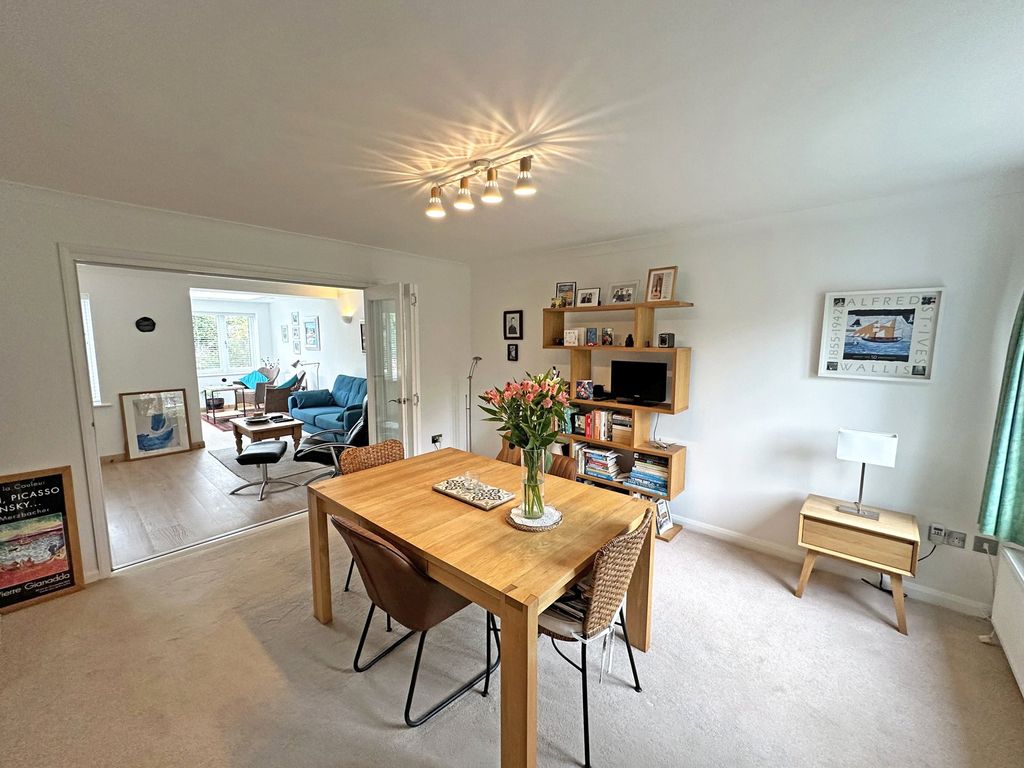 Property photo 3 of 26 Picture 3