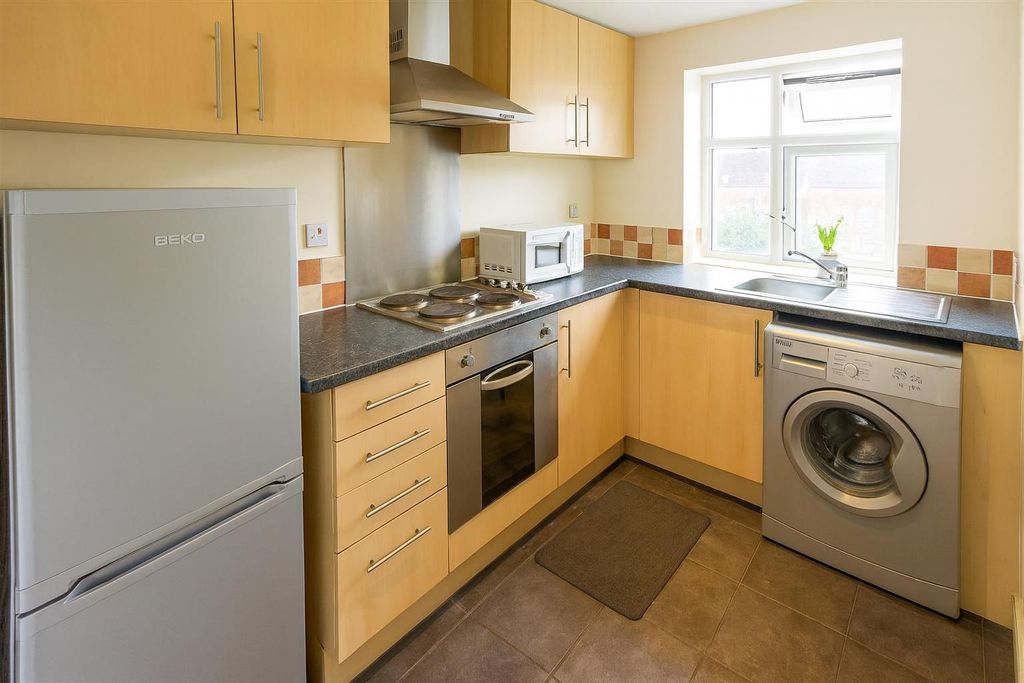 Property photo 2 of 5 Kitchen