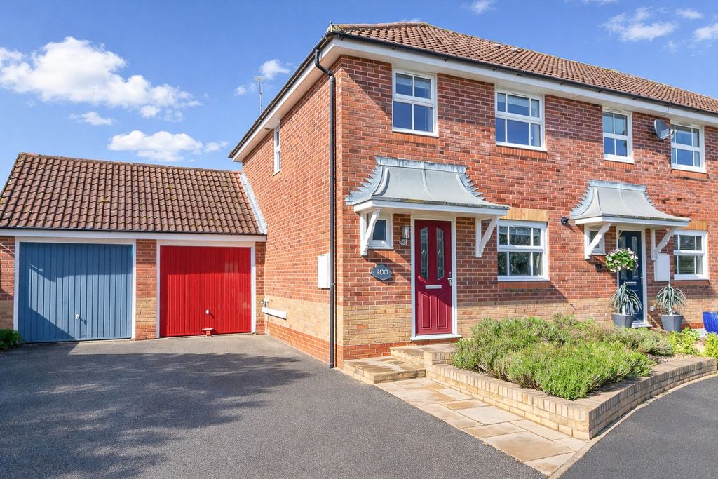 Property photo 1 of 12