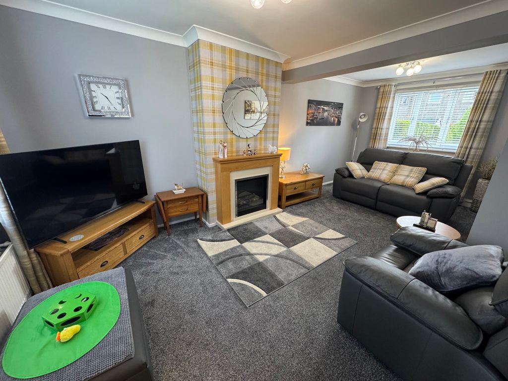 Property photo 2 of 17 2