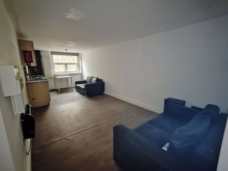 Property photo 3 of 8 Photo 3