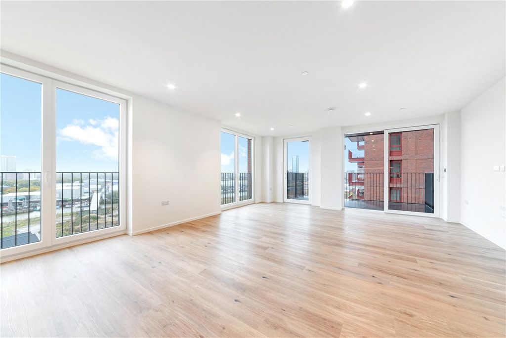 Property photo 3 of 13 Picture No. 11