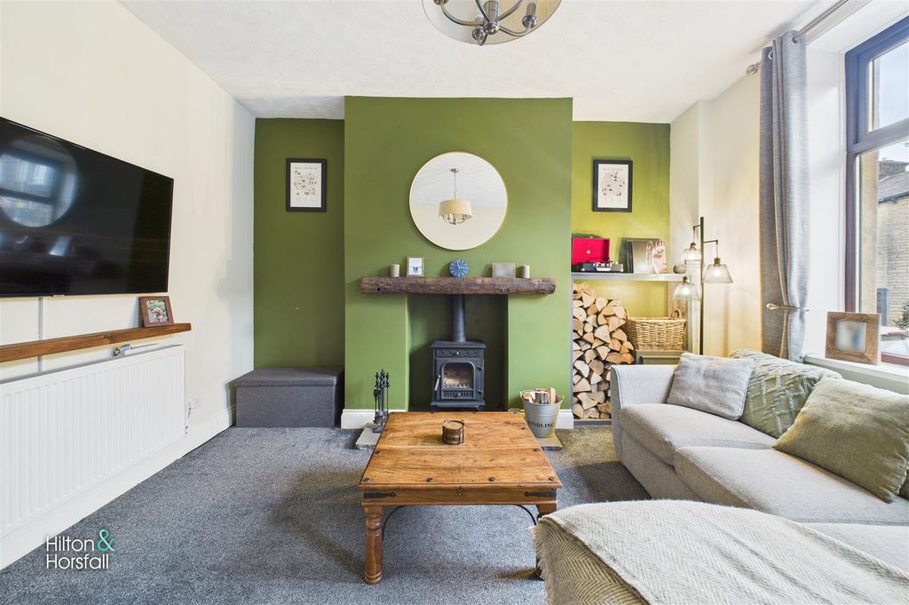 Property photo 3 of 17 Oxford Street