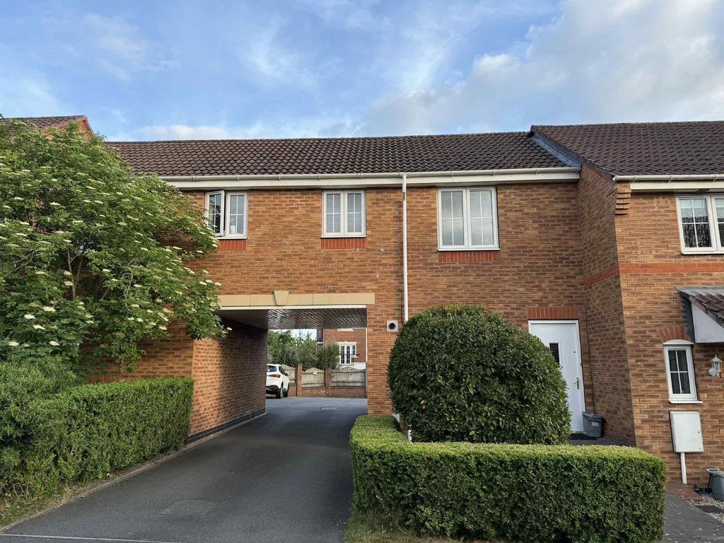 2 bed flat to rentFinchale Avenue Priorslee, Telford TF2