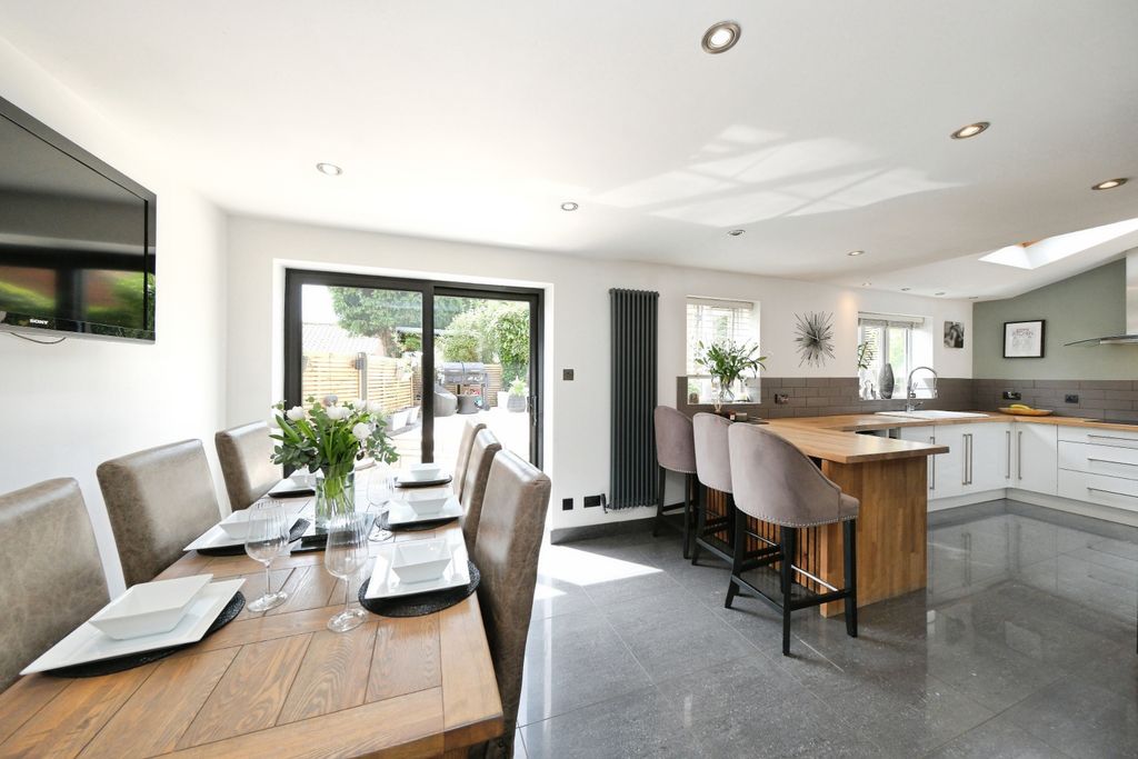 Property photo 2 of 27 Img_0547