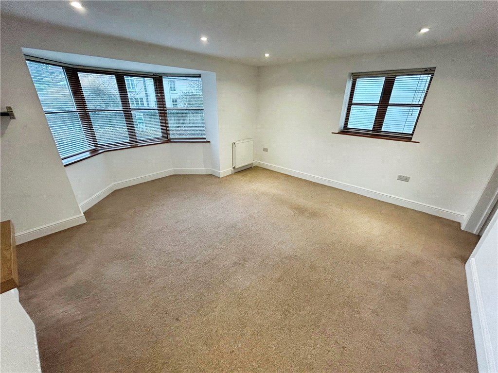 Property photo 2 of 8 Picture No. 09