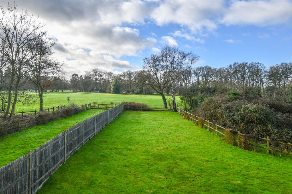 Property photo 2 of 19 Picture No. 38