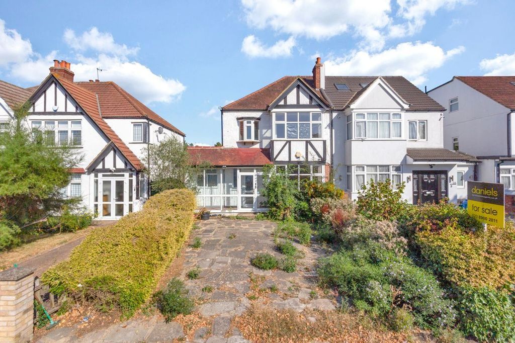 Property photo 1 of 30