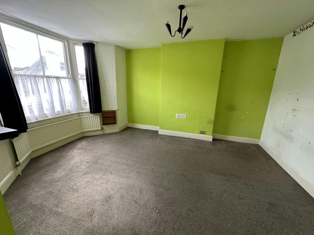 Property photo 3 of 9 1.Jpg
