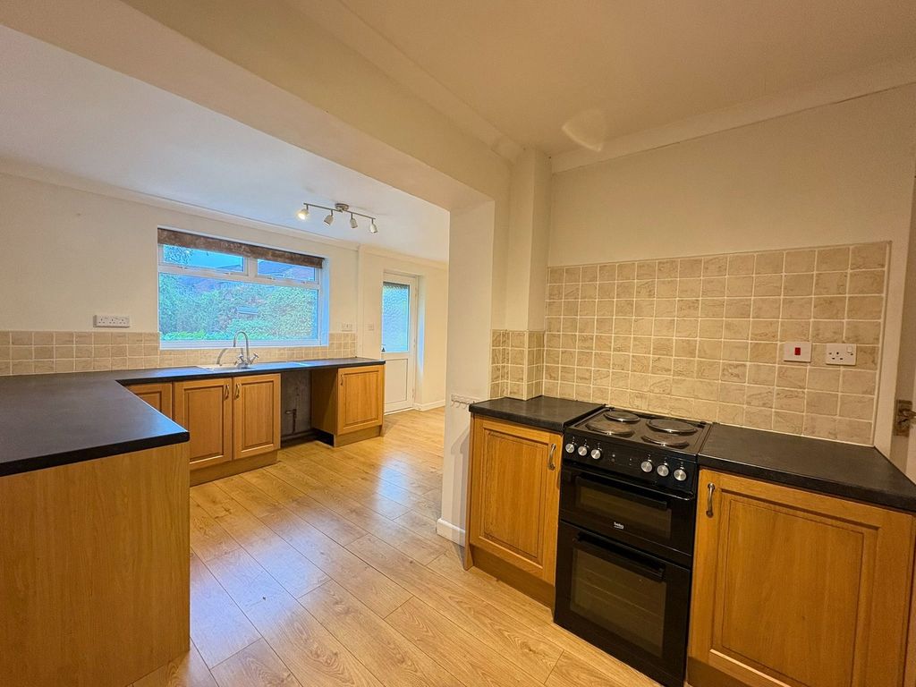 Property photo 2 of 30