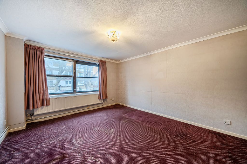 Property photo 3 of 21