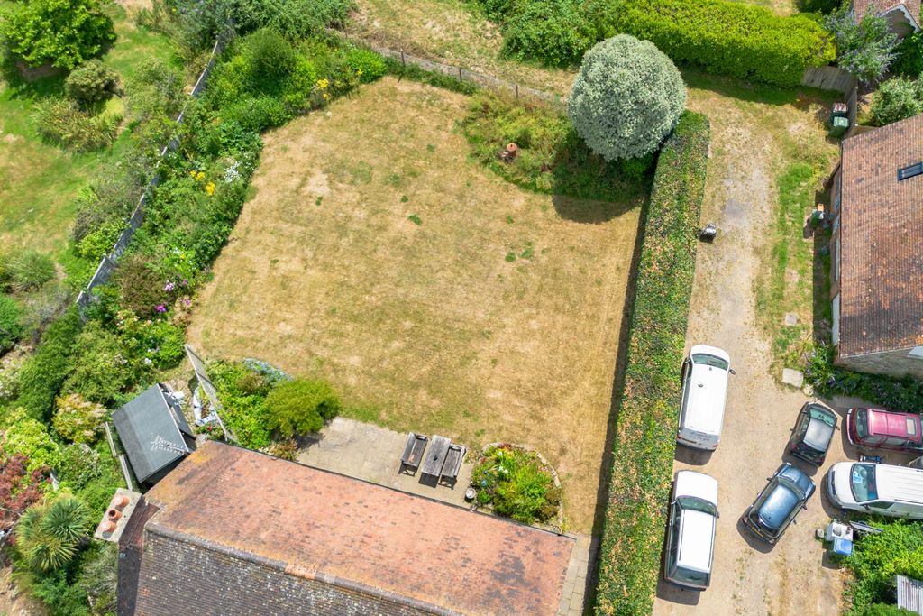 Property photo 3 of 26