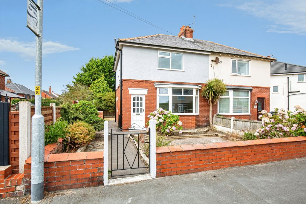 Property photo 1 of 17 Pbox-Img.Jpg
