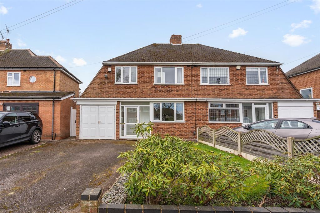Property photo 1 of 11 79 Willow Road_2.Jpg