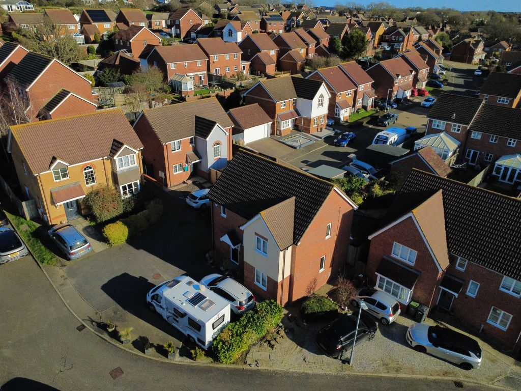 Property photo 2 of 34