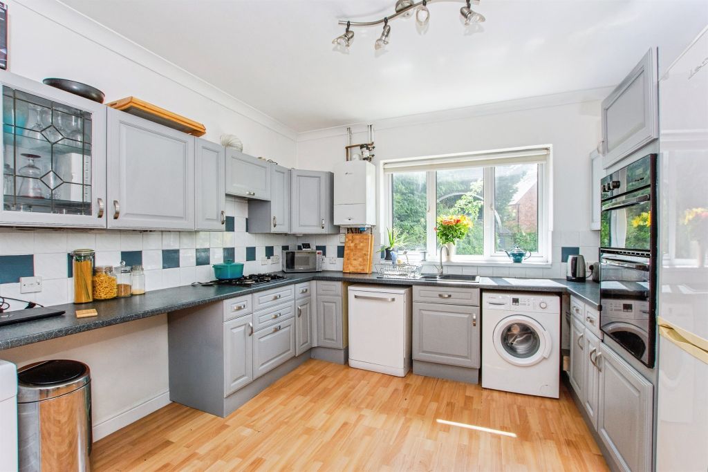 Property photo 3 of 17