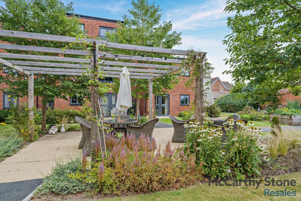 Additional image 27 of 1 bed flat for saleBurlington Gardens, Leyland PR25