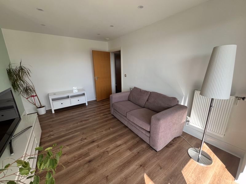 Property photo 3 of 8 Photo 8