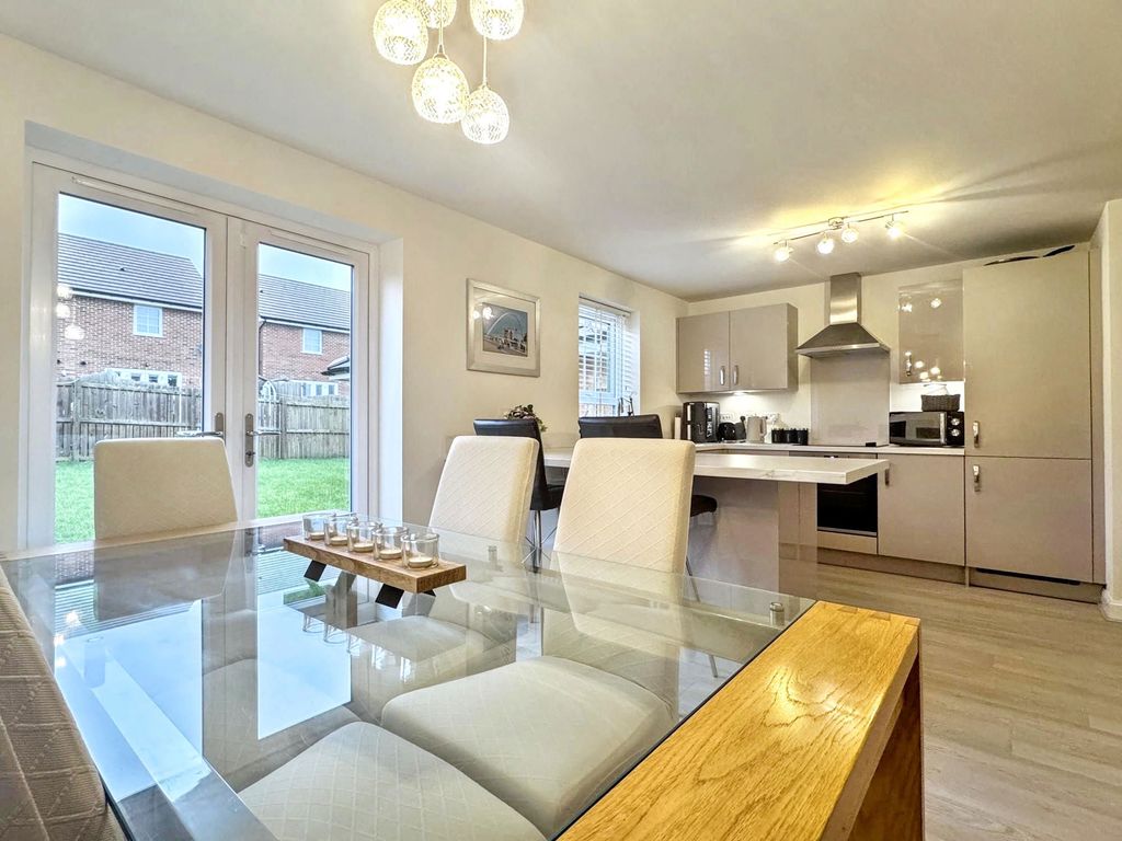 Property photo 2 of 26