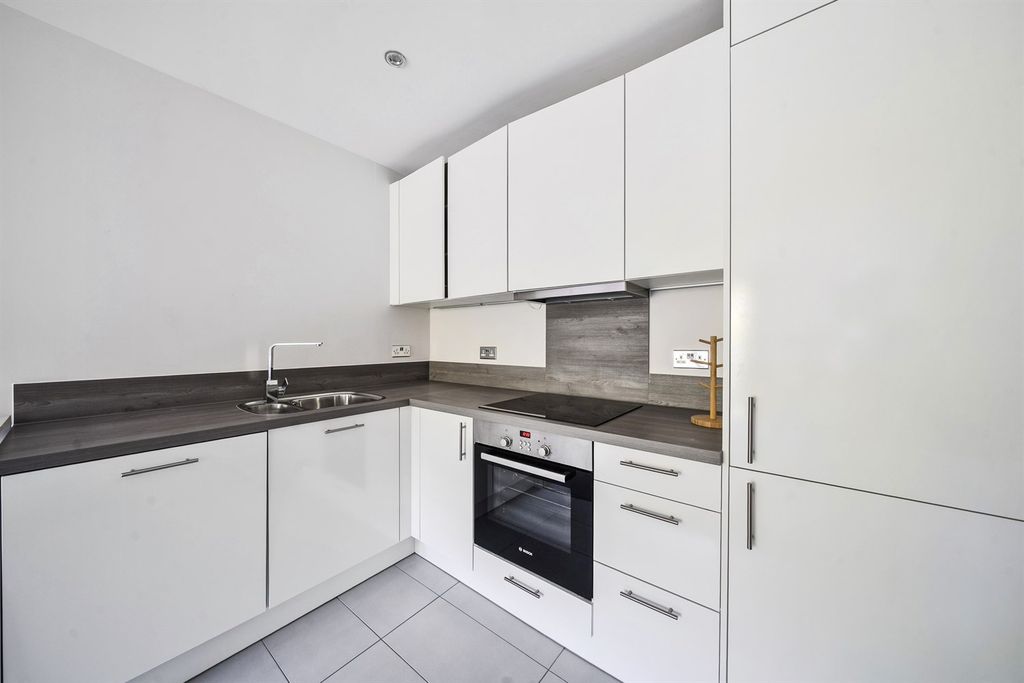 Property photo 2 of 9 Kitchen