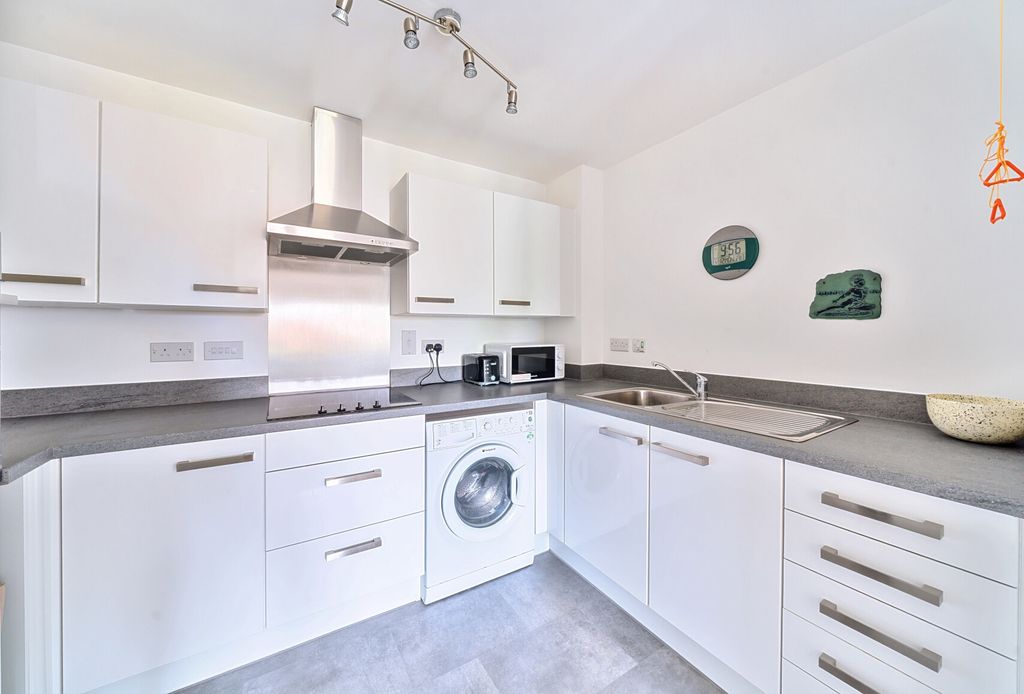 Property photo 3 of 11 3-682202Aca1747-1...