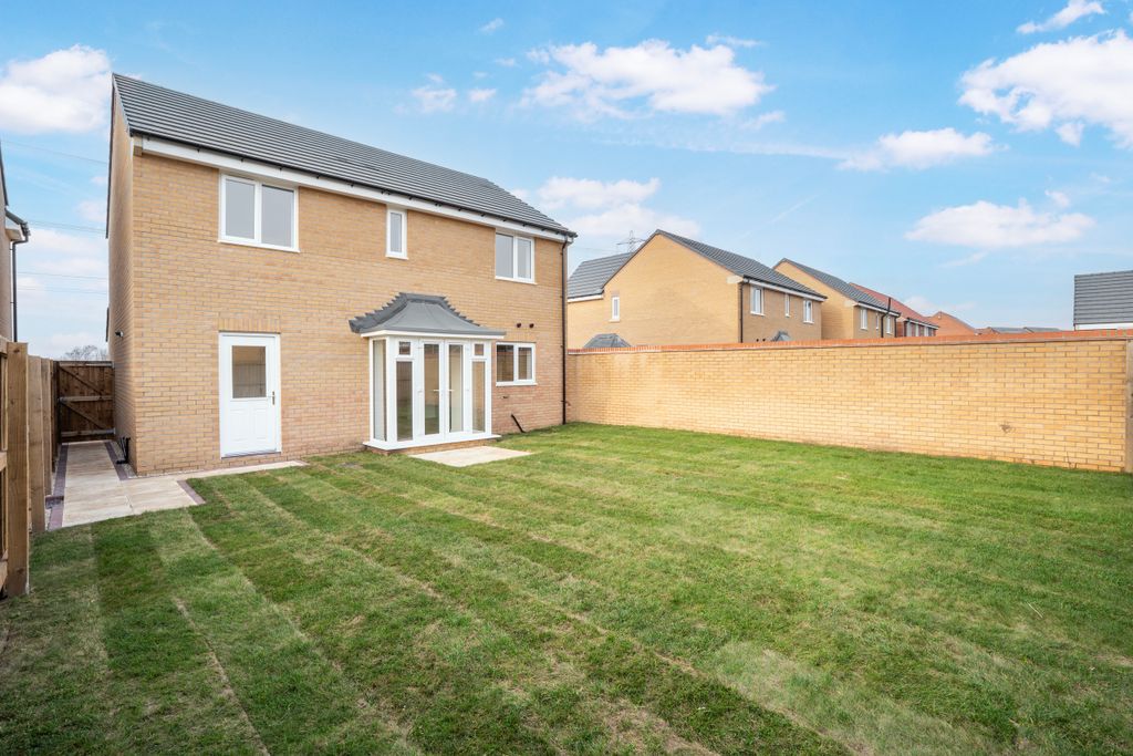 Property photo 1 of 14 Rear Garden 2