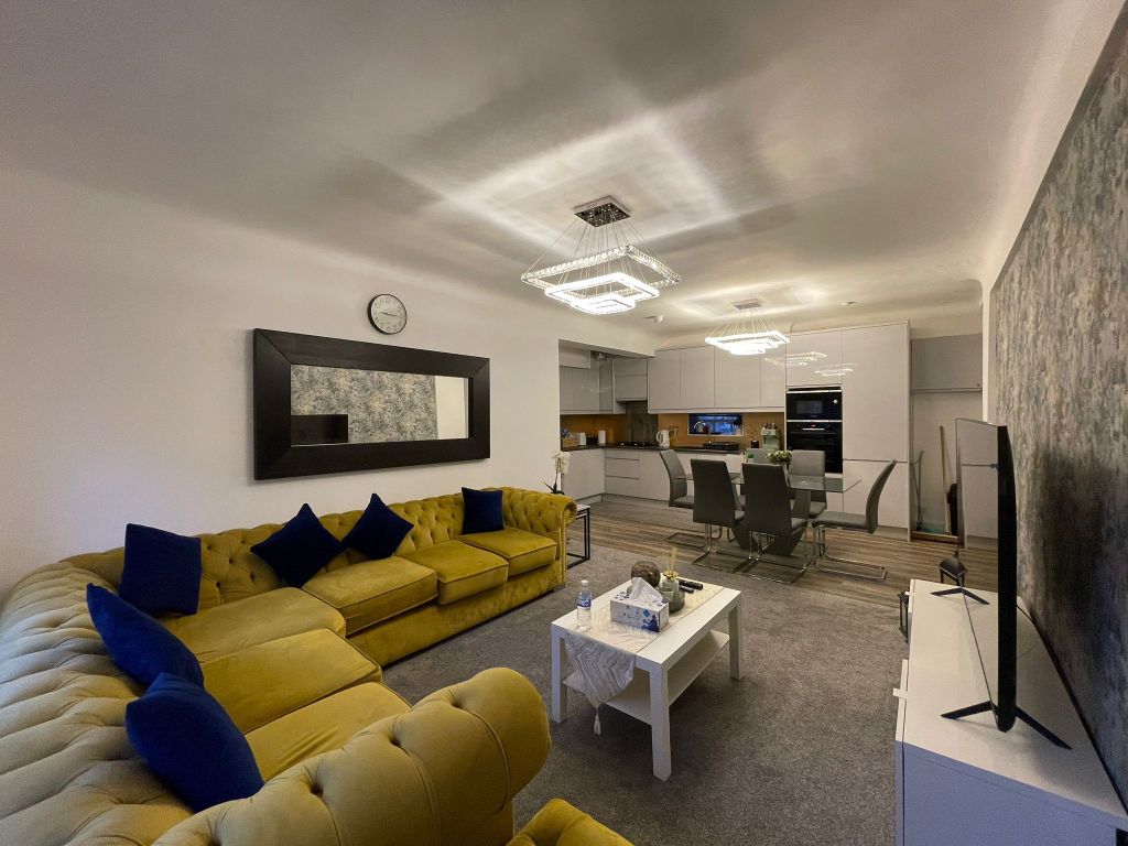 Property photo 2 of 21