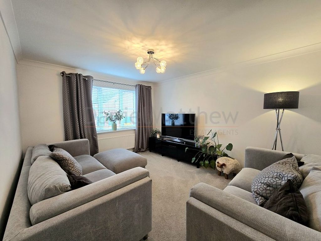 Property photo 2 of 26 Lounge