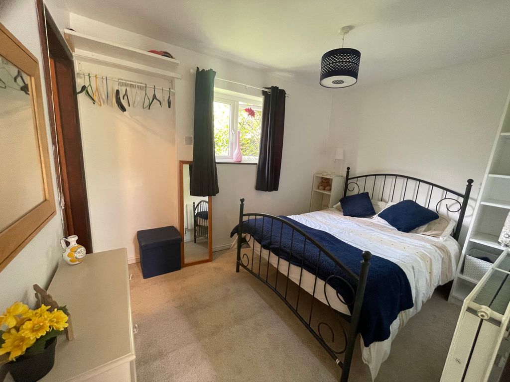 Property photo 3 of 4