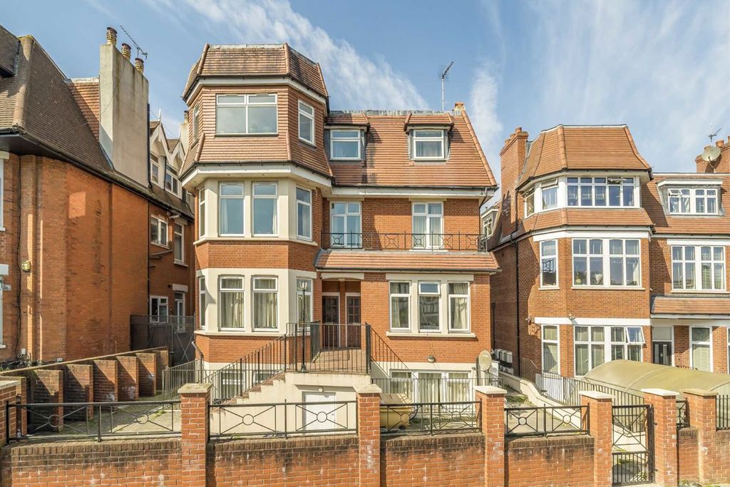 Property photo 1 of 6