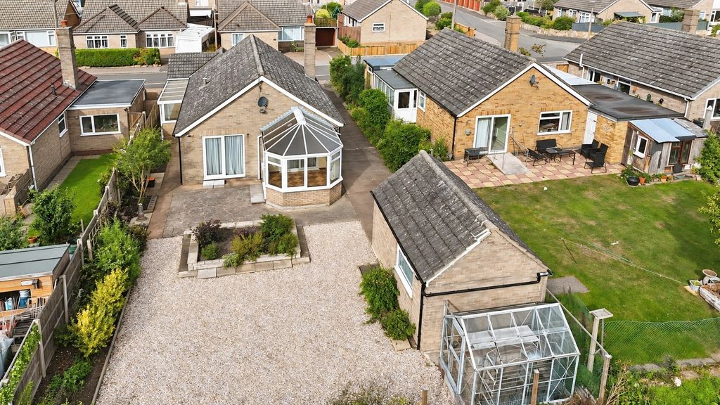Property photo 2 of 19 4971602
