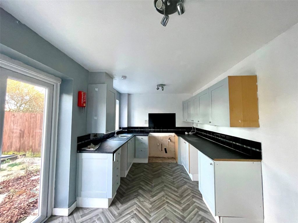 Property photo 3 of 10 Picture No. 04