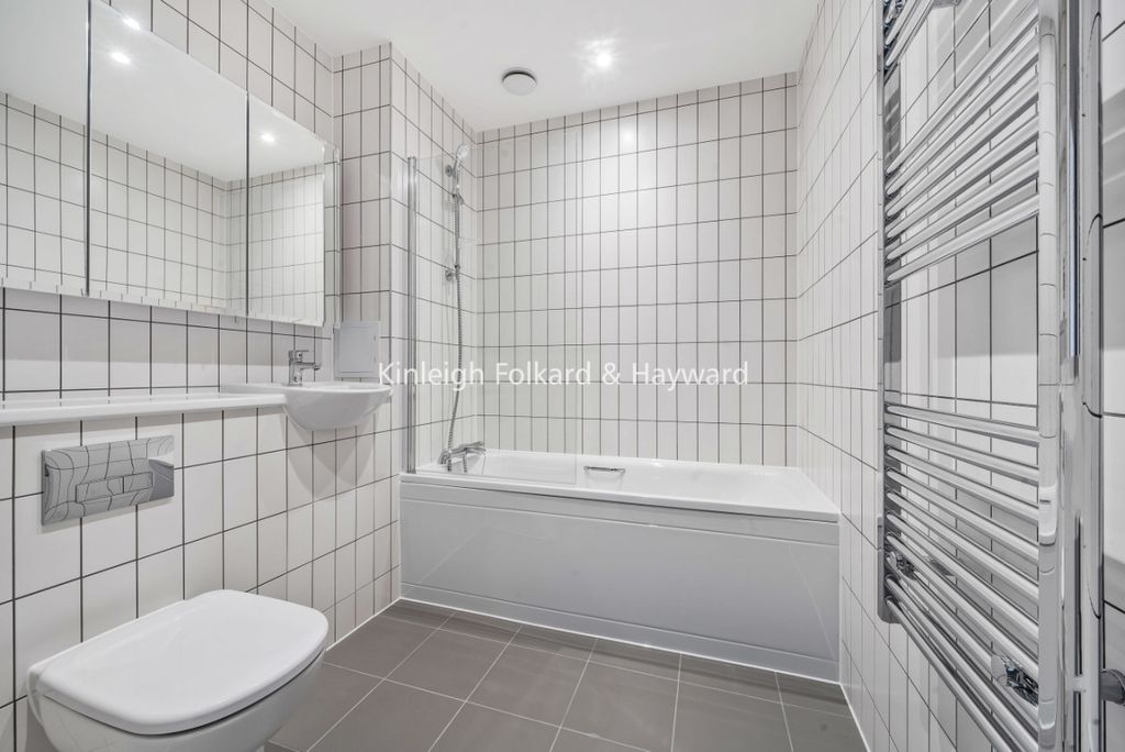 Property photo 3 of 23 A966E188-19Ae-4c9A-9
