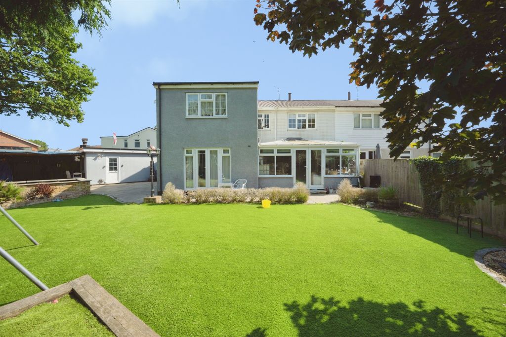 Property photo 2 of 32