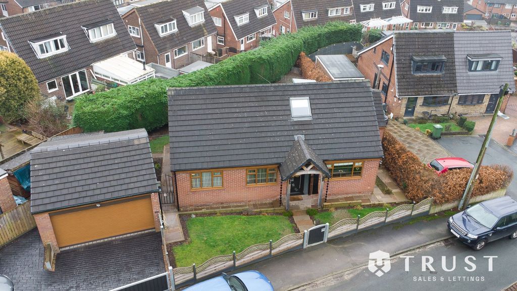 Property photo 2 of 44