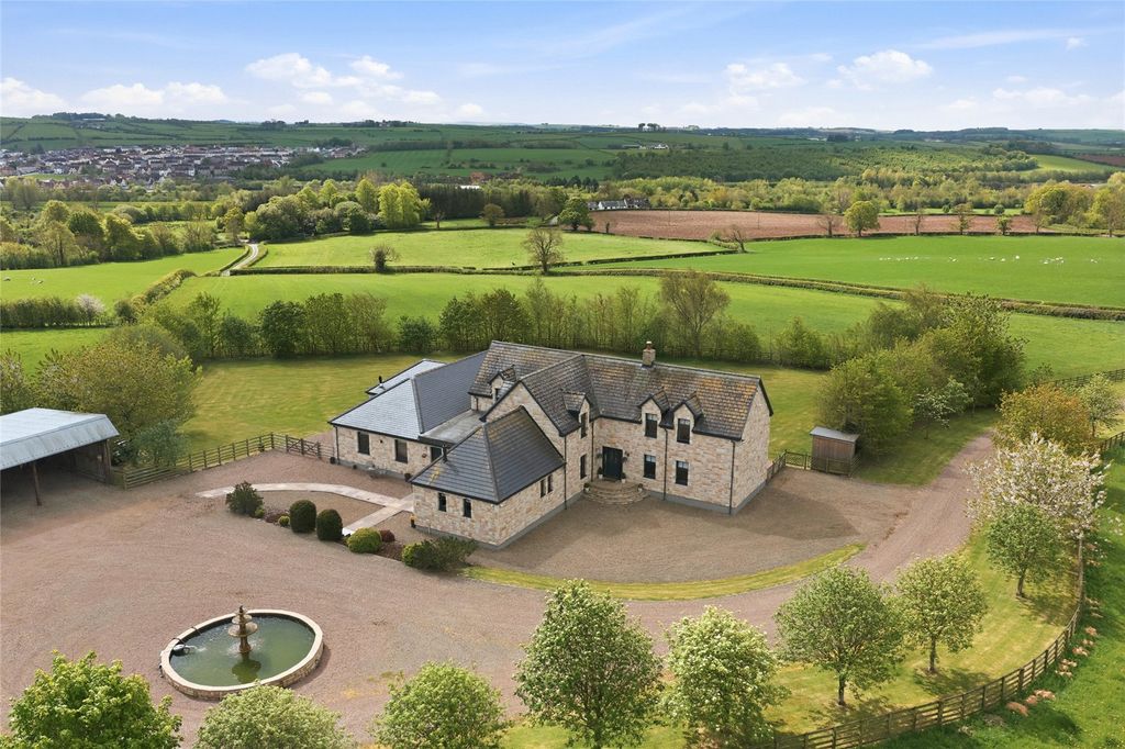 Property photo 1 of 44 West Belvedere Farm