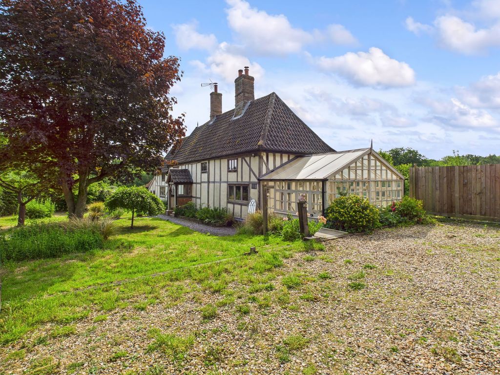 Property photo 1 of 36