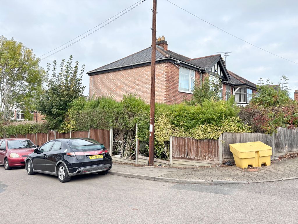 Property photo 2 of 21