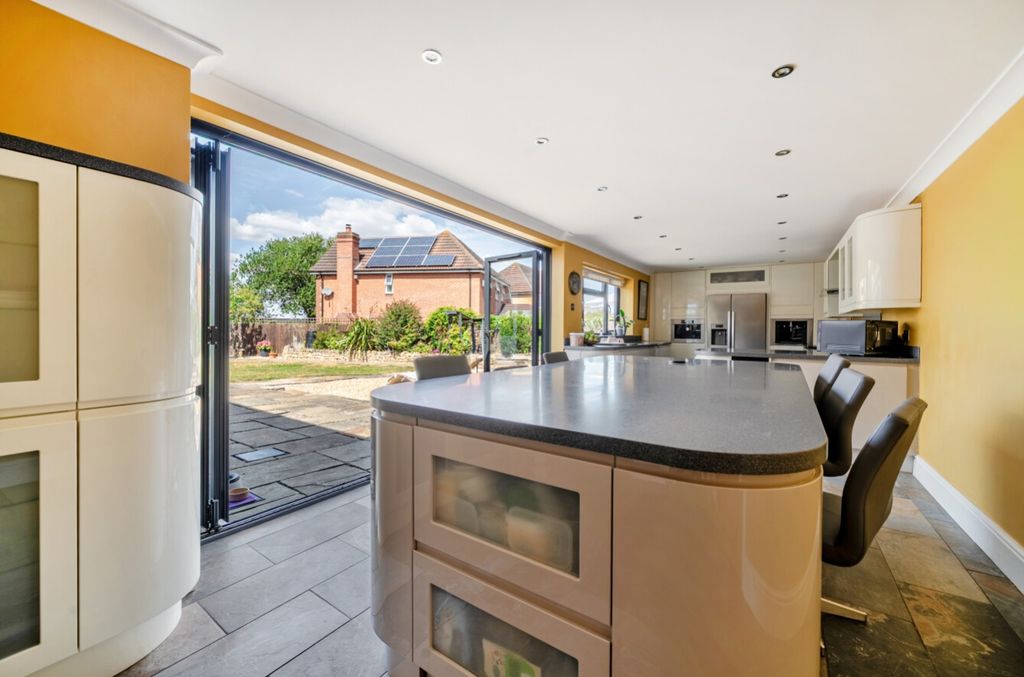 Property photo 2 of 36 1503222 (18)