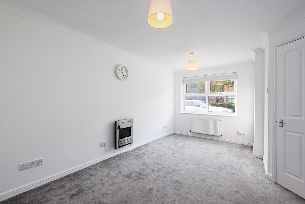 Property photo 3 of 12 Picture 3