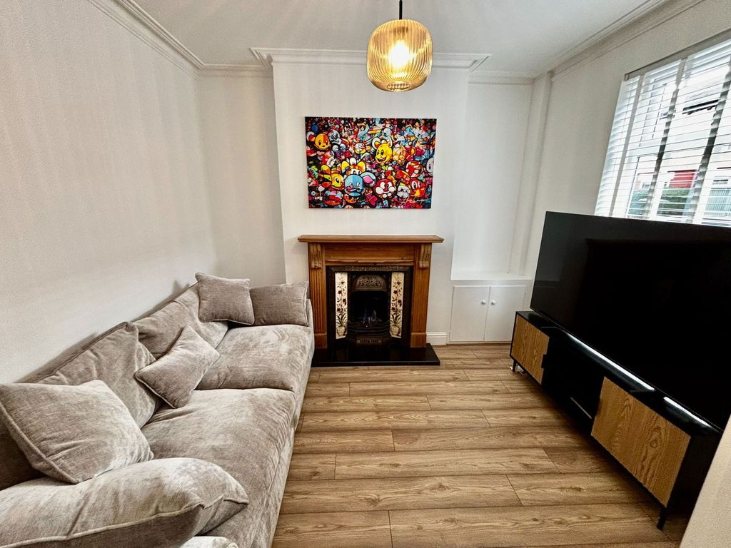 Property photo 3 of 19