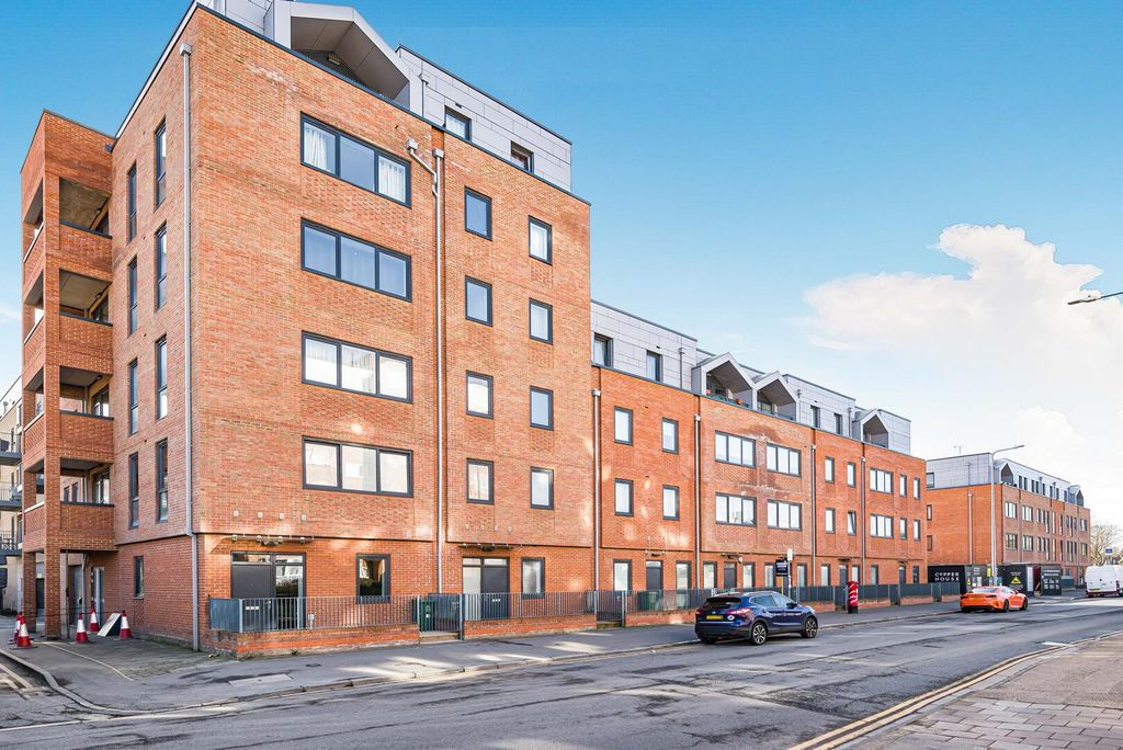 Property photo 1 of 15 Front (Exterior)