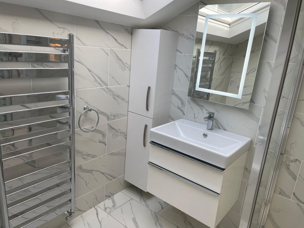 Property photo 3 of 9 Photo 2