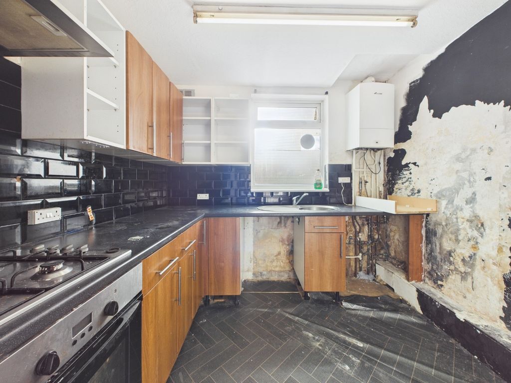 Property photo 1 of 6 4747711