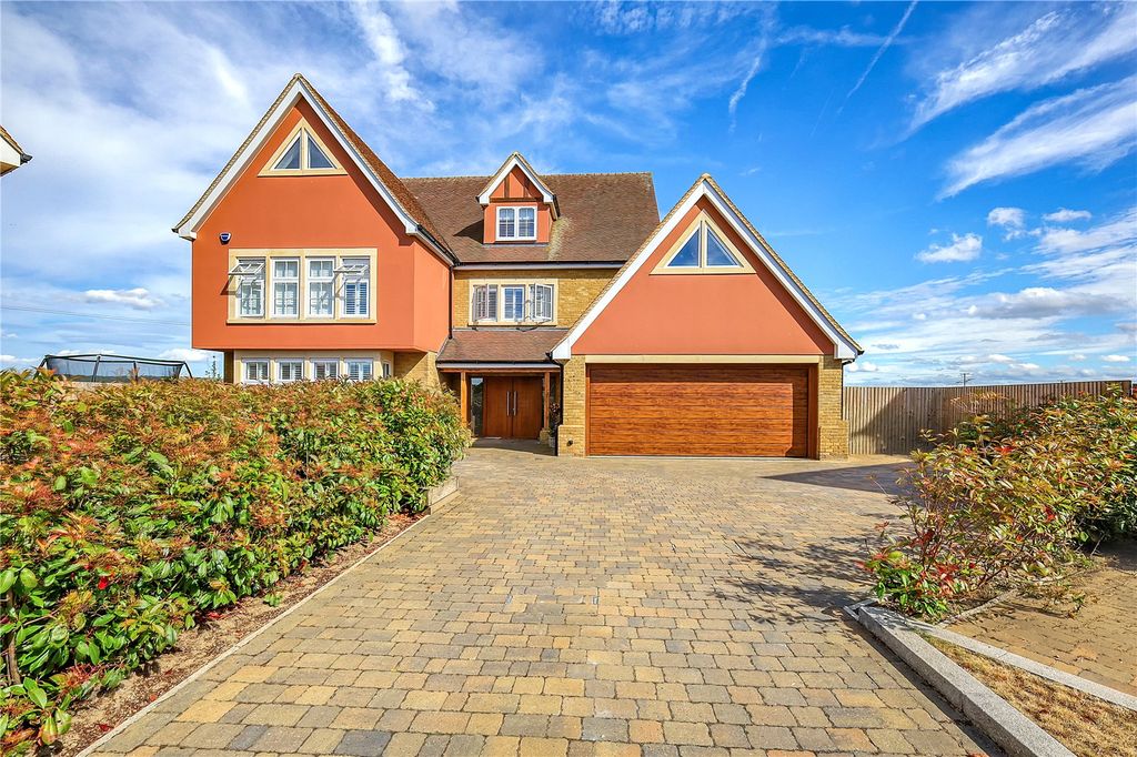 Property photo 1 of 21 Picture No. 05
